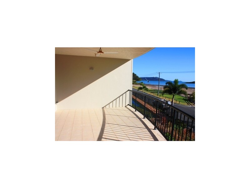 3/36 Coral Esplanade, Cannonvale QLD 4802