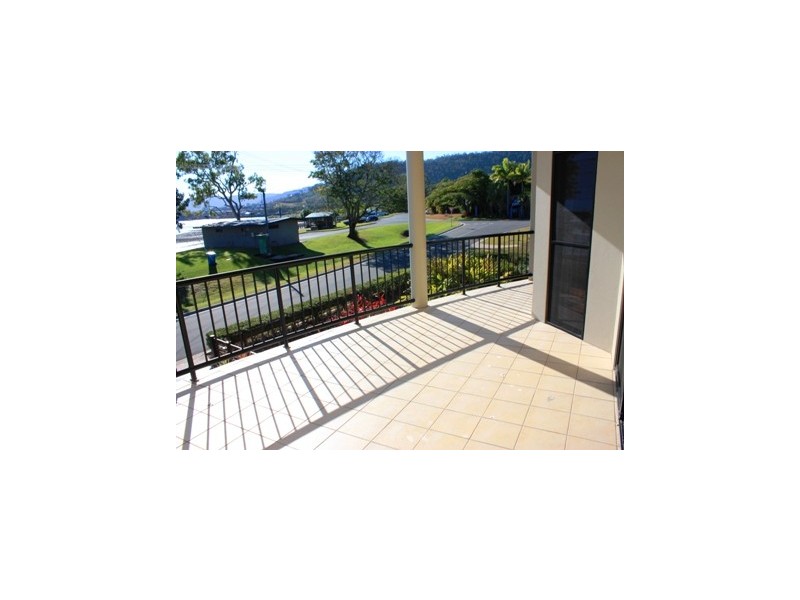 3/36 Coral Esplanade, Cannonvale QLD 4802