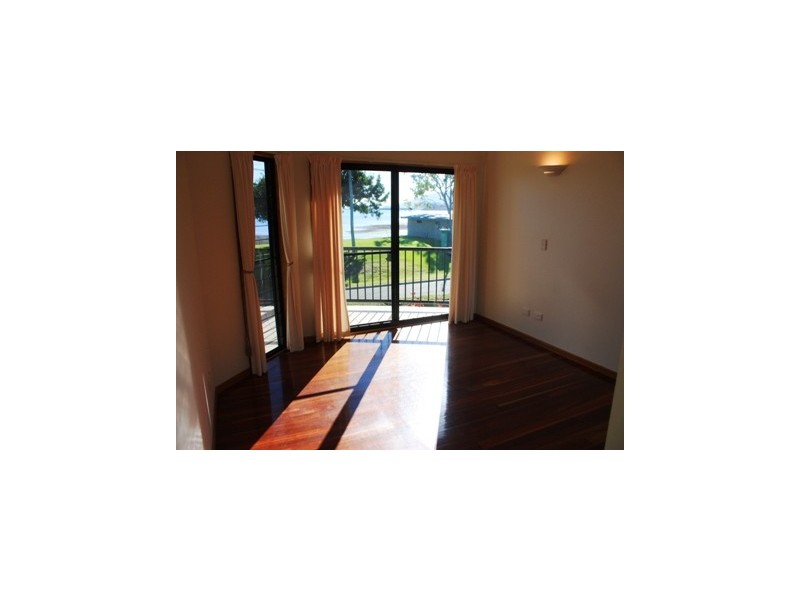 3/36 Coral Esplanade, Cannonvale QLD 4802