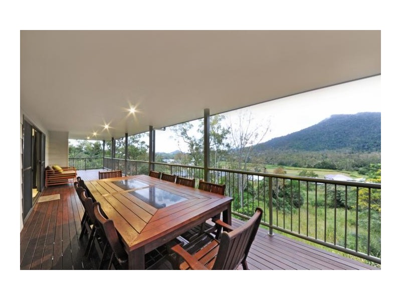 5 Scarlet Gum Crescent, Cannonvale QLD 4802