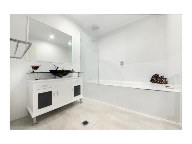 5 Scarlet Gum Crescent, Cannonvale QLD 4802