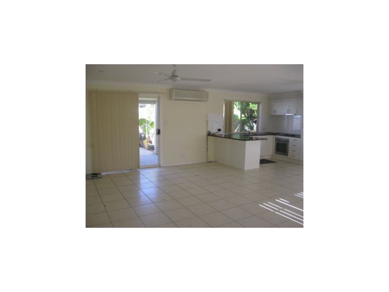 8 Sabel Blvd, Jubilee Pocket QLD 4802