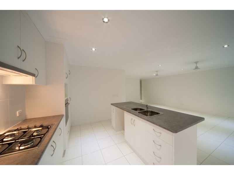 13 Companion Way, Cannonvale QLD 4802