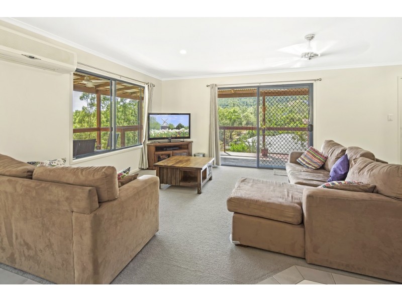59 Parkwood Terrace, Cannonvale QLD 4802