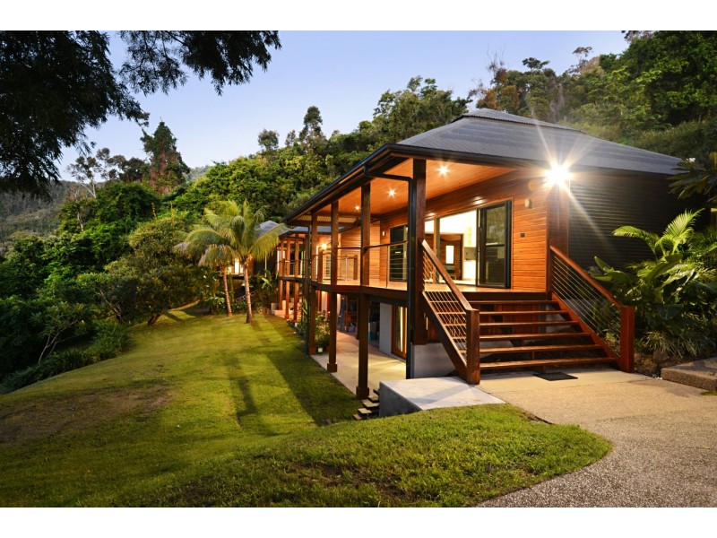38 Parkwood Terrace, Cannonvale QLD 4802