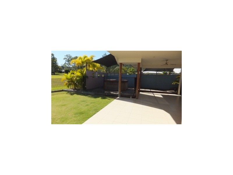 71 Abell Road, Cannonvale QLD 4802