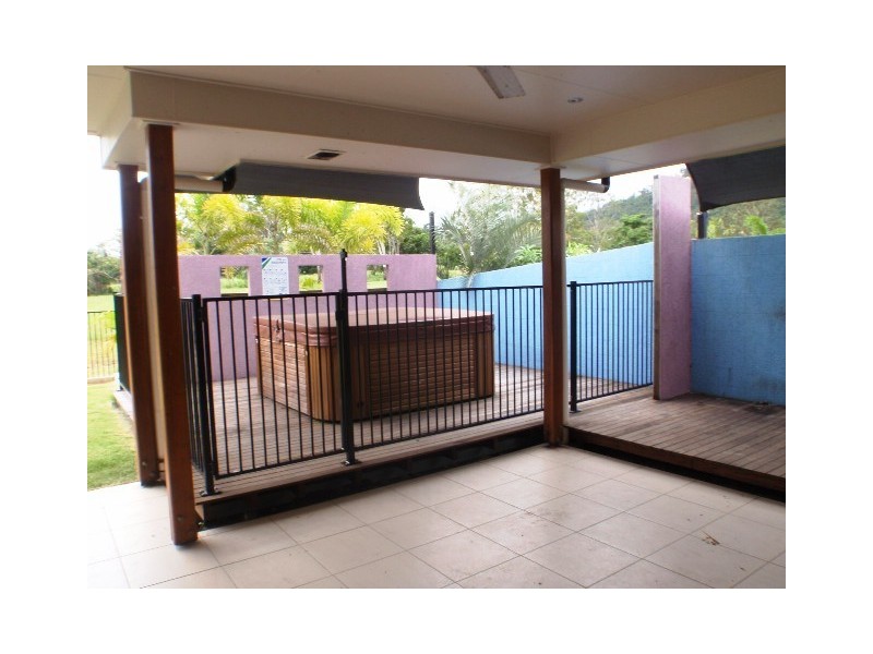 71 Abell Road, Cannonvale QLD 4802