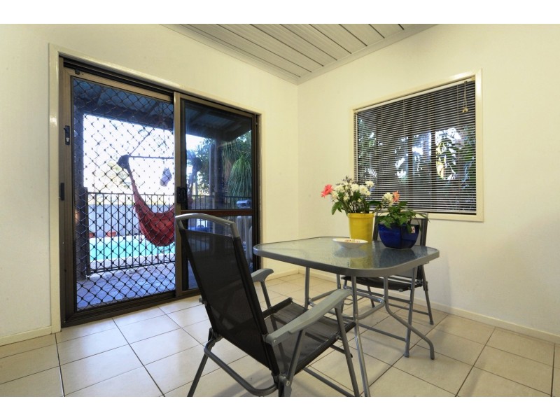 4 Balaka St, Cannonvale QLD 4802