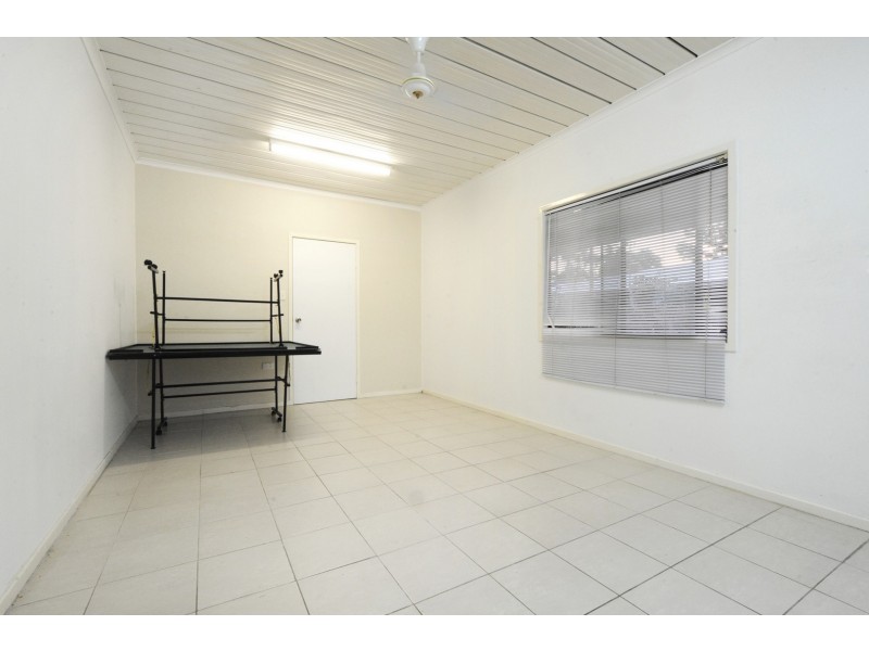 4 Balaka St, Cannonvale QLD 4802