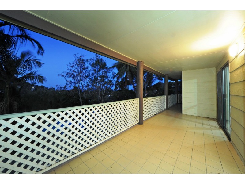 4 Balaka St, Cannonvale QLD 4802