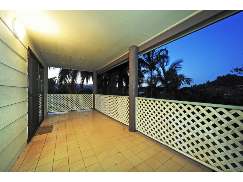 4 Balaka St, Cannonvale QLD 4802