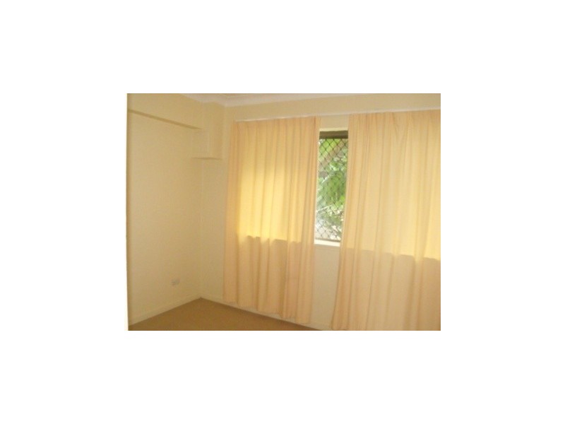 Unit 2 / 2 Eshelby Drive, Cannonvale QLD 4802