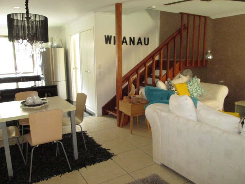 4/4 Salmon Street, Cannonvale QLD 4802