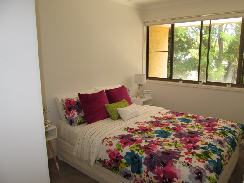 4/4 Salmon Street, Cannonvale QLD 4802