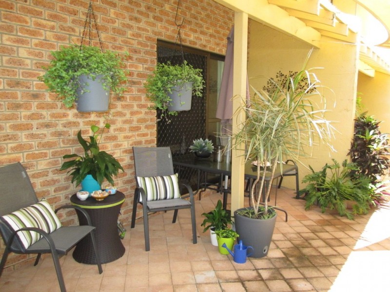 4/4 Salmon Street, Cannonvale QLD 4802