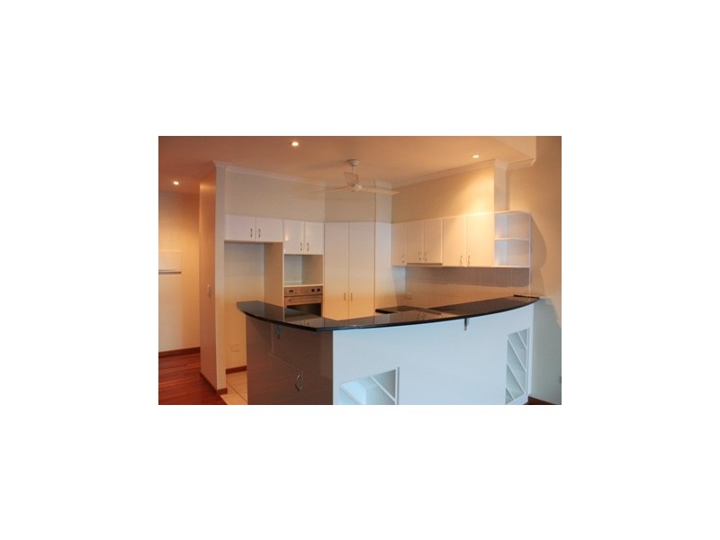 11/36 Coral Esplanade, Cannonvale QLD 4802