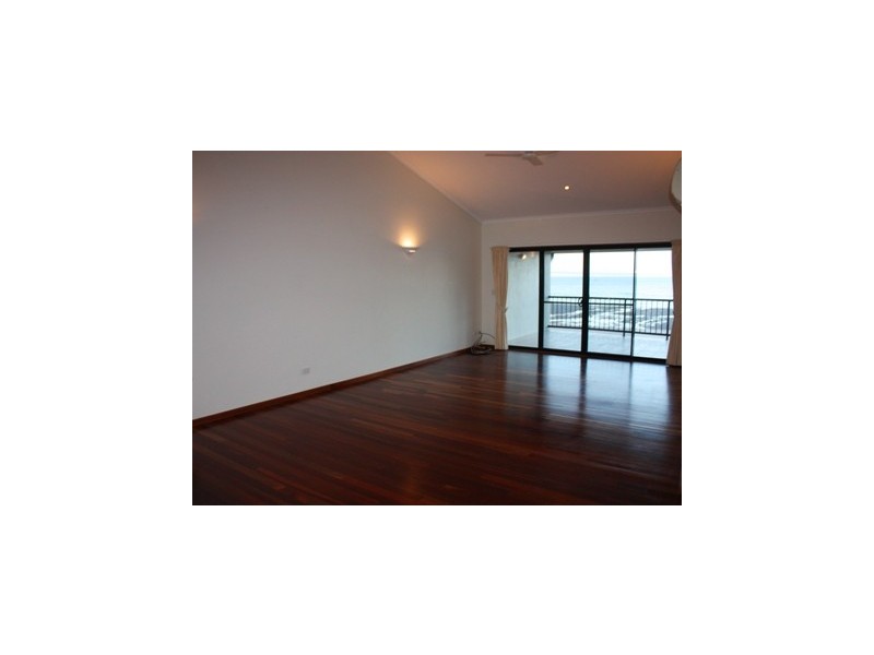 11/36 Coral Esplanade, Cannonvale QLD 4802