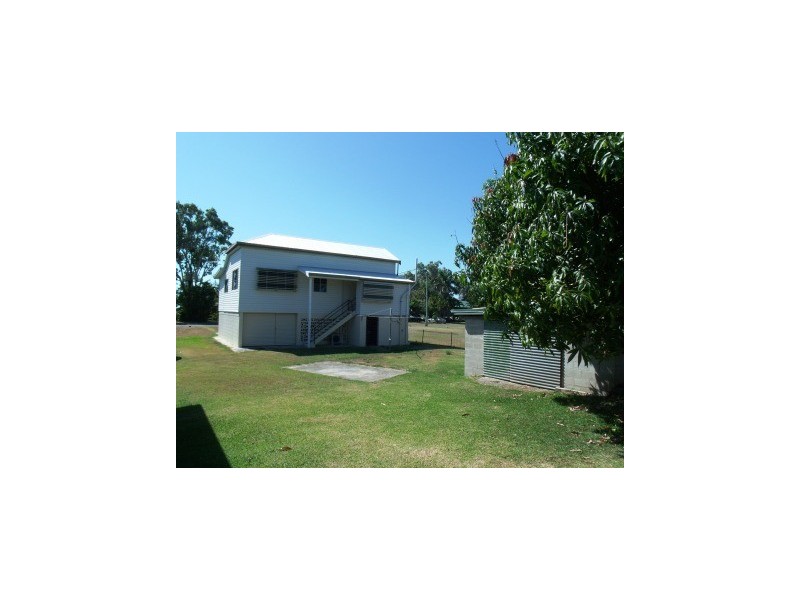 27 Peters Avenue, Midge Point QLD 4799