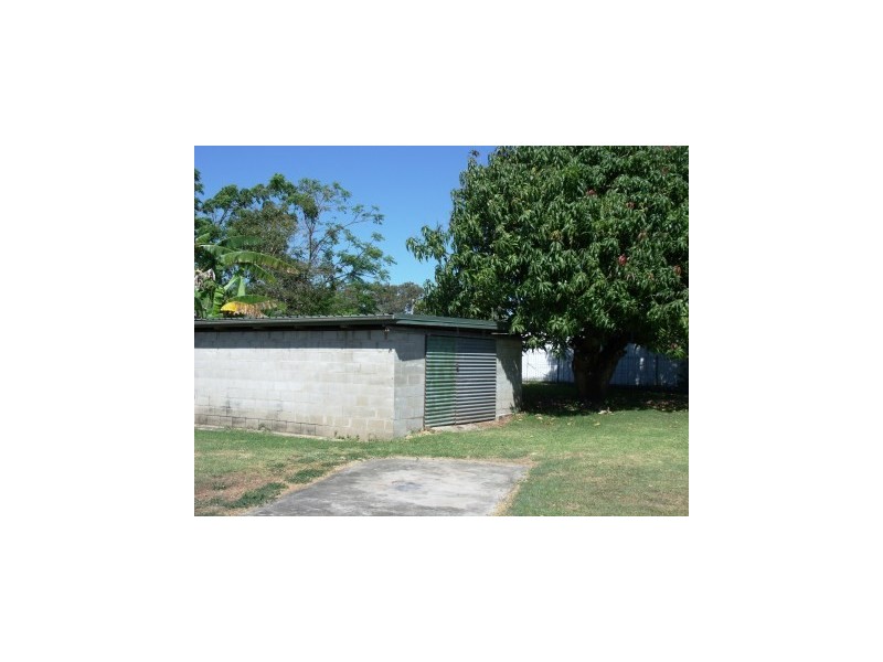 27 Peters Avenue, Midge Point QLD 4799