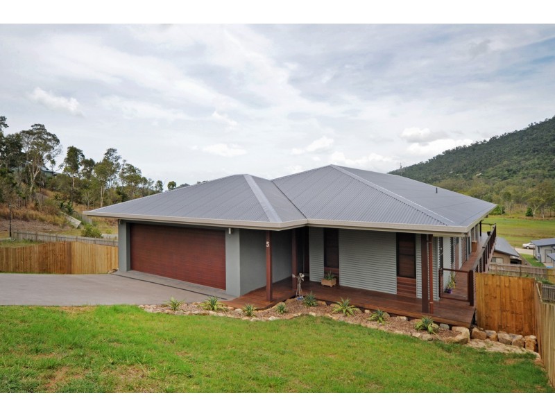 5 Scenic Ridge Drive, Cannonvale QLD 4802