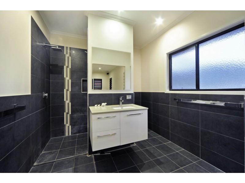 5 Scenic Ridge Drive, Cannonvale QLD 4802