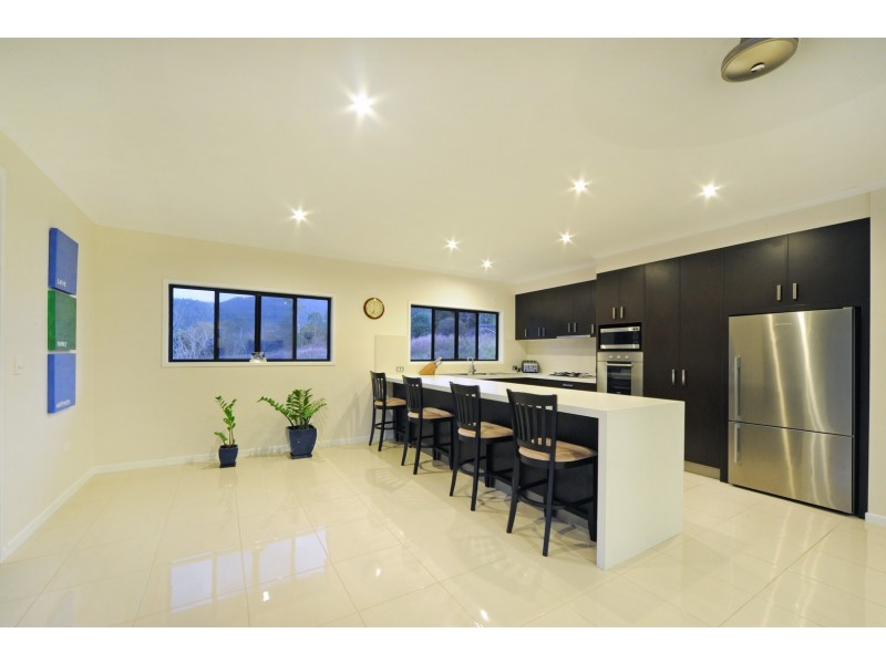 5 Scenic Ridge Drive, Cannonvale QLD 4802
