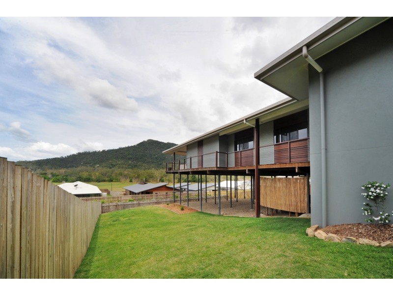 5 Scenic Ridge Drive, Cannonvale QLD 4802