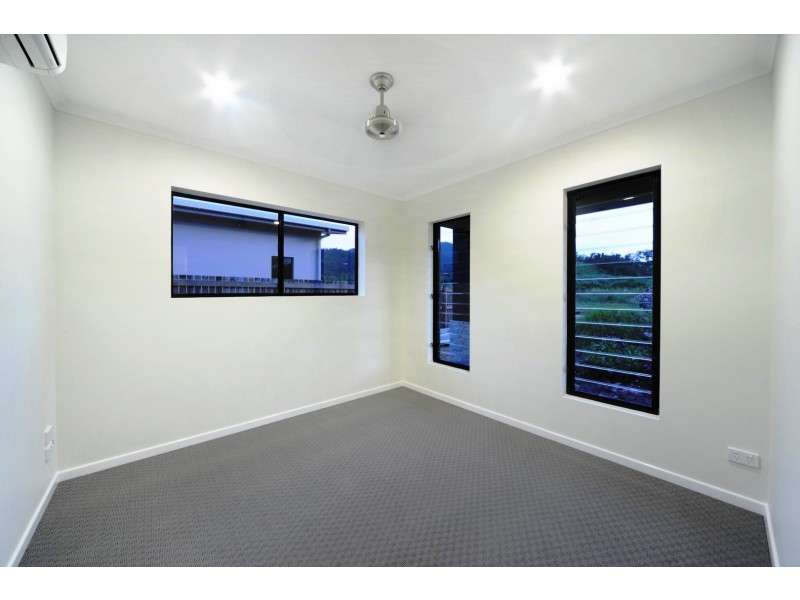 59 Parker Road, Cannonvale QLD 4802