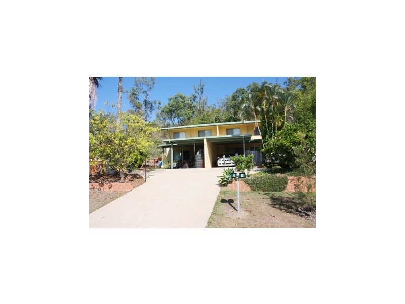 2/8 Duell Road, Cannonvale QLD 4802