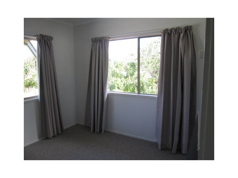 2/8 Duell Road, Cannonvale QLD 4802