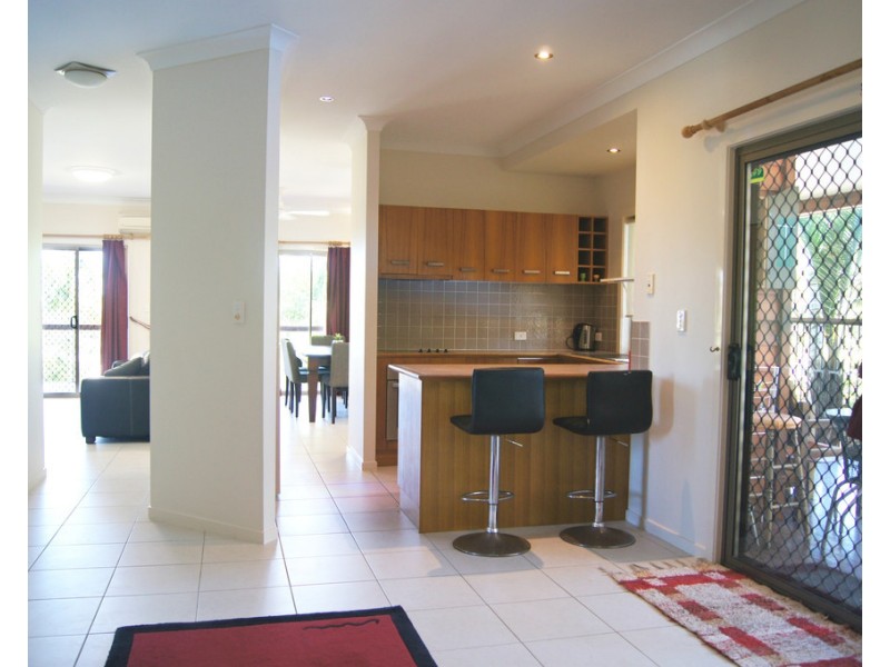 8 Wills Court, Cannonvale QLD 4802