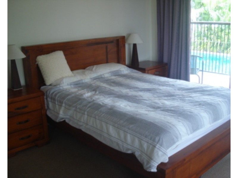 8 Wills Court, Cannonvale QLD 4802