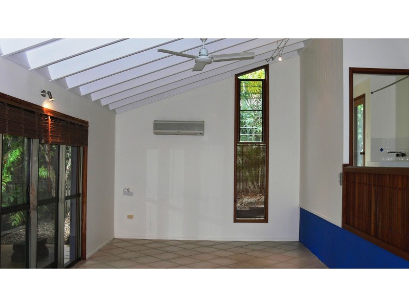 7 Iluka Street, Cannonvale QLD 4802