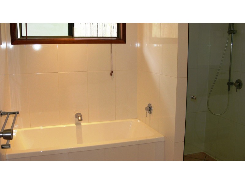 7 Iluka Street, Cannonvale QLD 4802