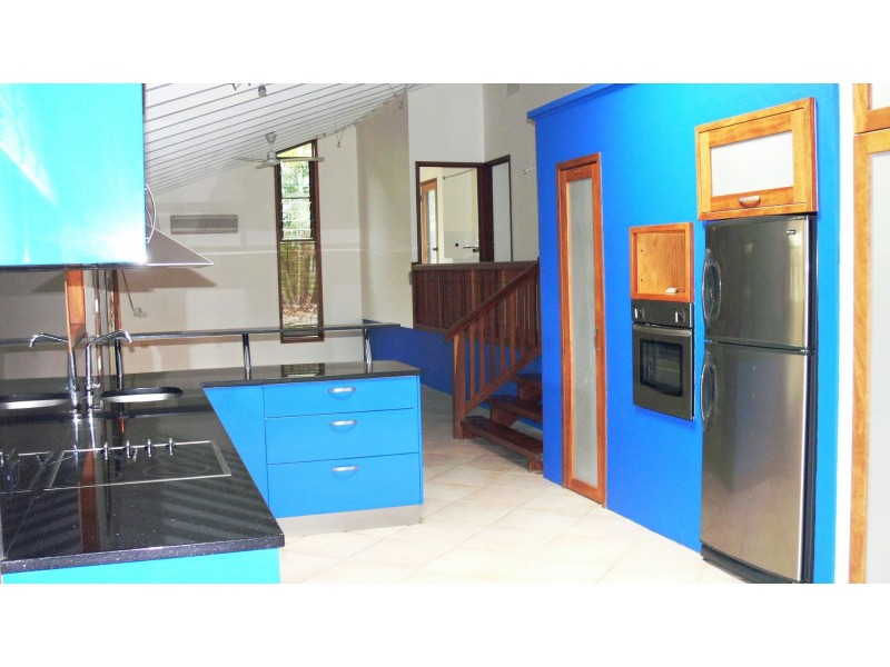 7 Iluka Street, Cannonvale QLD 4802