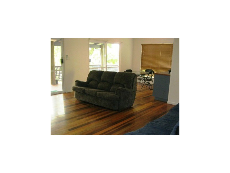 4 Katoota Court, Cannonvale QLD 4802