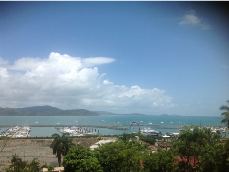 8 Airlie Crescent, Airlie Beach QLD 4802