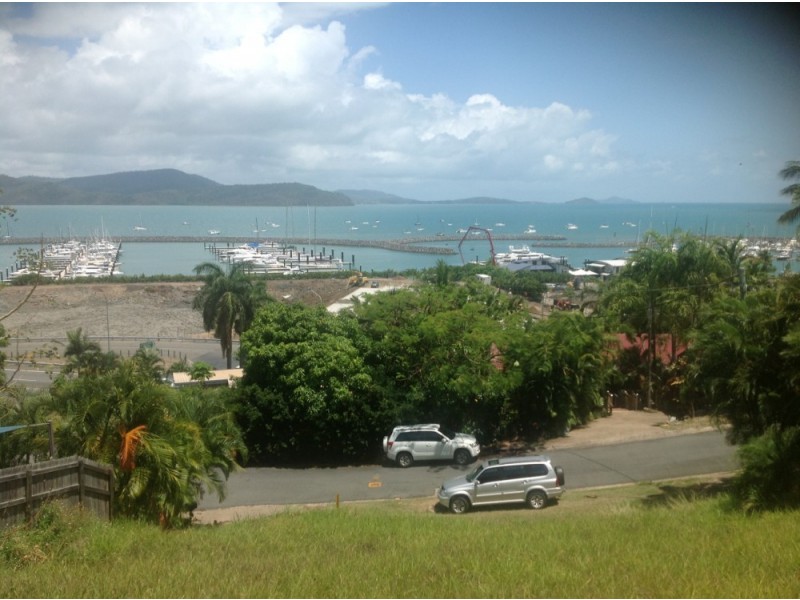 8 Airlie Crescent, Airlie Beach QLD 4802