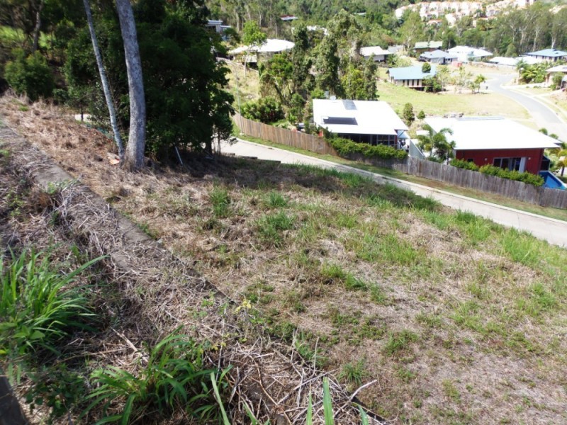 74 Eshelby Drive, Cannonvale QLD 4802