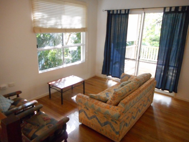 7A Eshelby Drive, Cannonvale QLD 4802