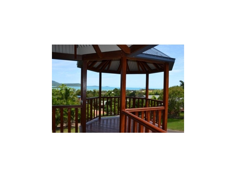 6 Gregory Court, Cannonvale QLD 4802