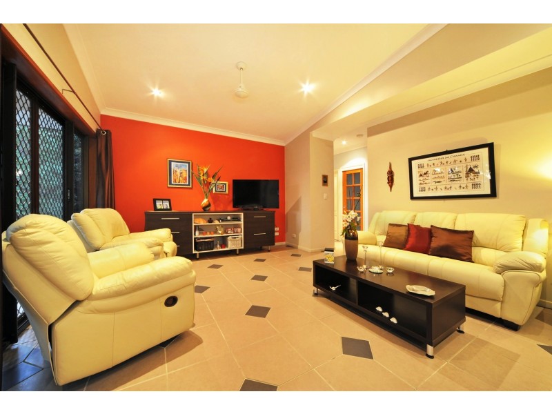 16 Links Dr, Cannonvale QLD 4802