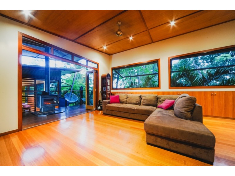 83 Parkland Drive, Cannonvale QLD 4802