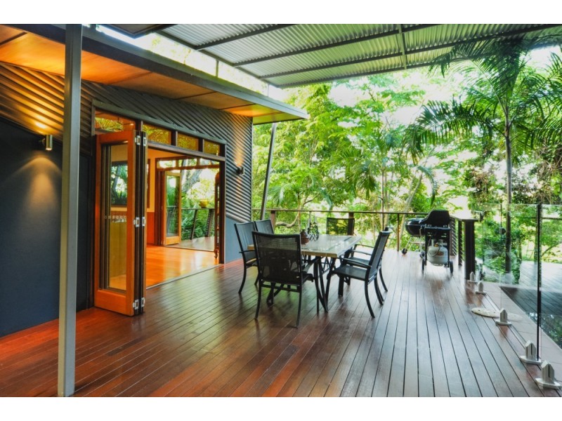 83 Parkland Drive, Cannonvale QLD 4802