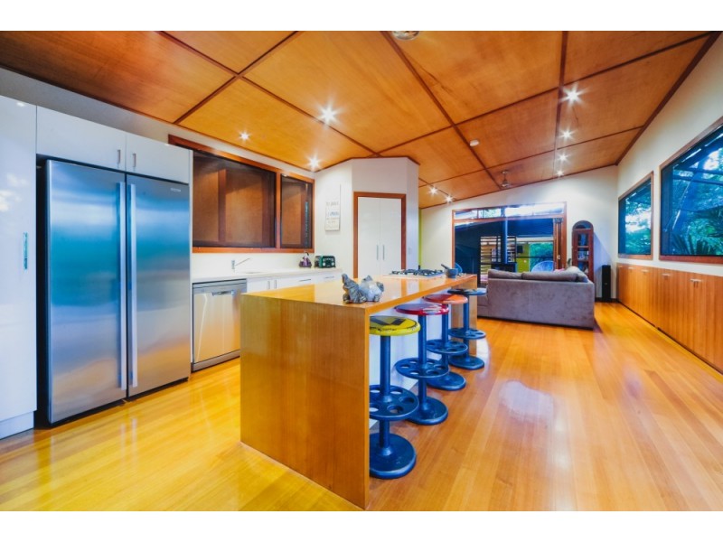 83 Parkland Drive, Cannonvale QLD 4802