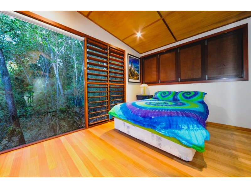 83 Parkland Drive, Cannonvale QLD 4802