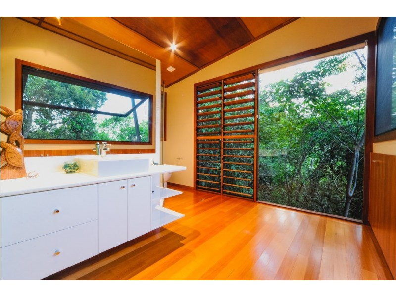 83 Parkland Drive, Cannonvale QLD 4802