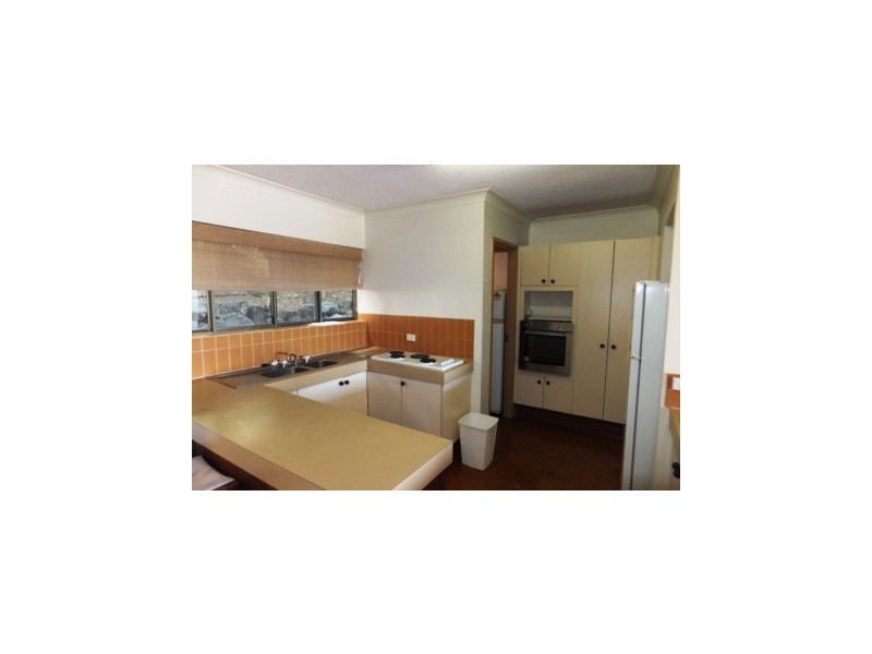 28/2 Eshelby Drive, Cannonvale QLD 4802