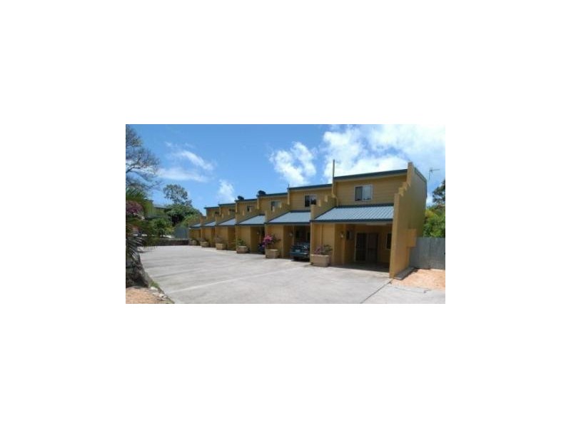 1A Pleasant Drive, Cannonvale QLD 4802