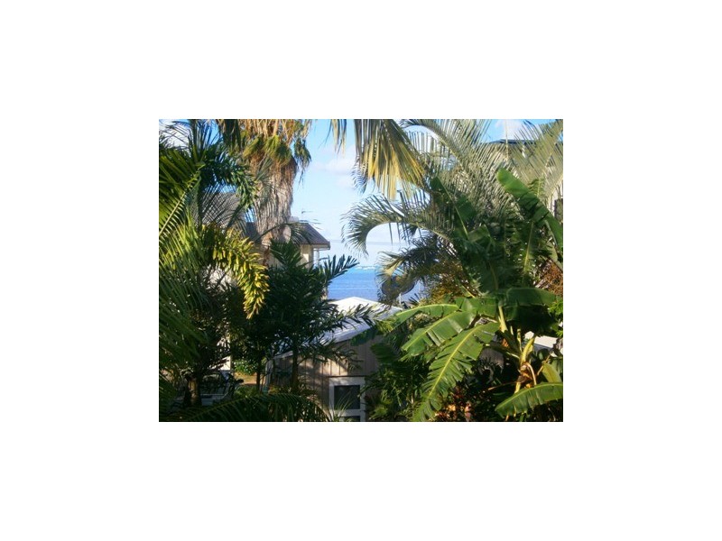 1A Pleasant Drive, Cannonvale QLD 4802